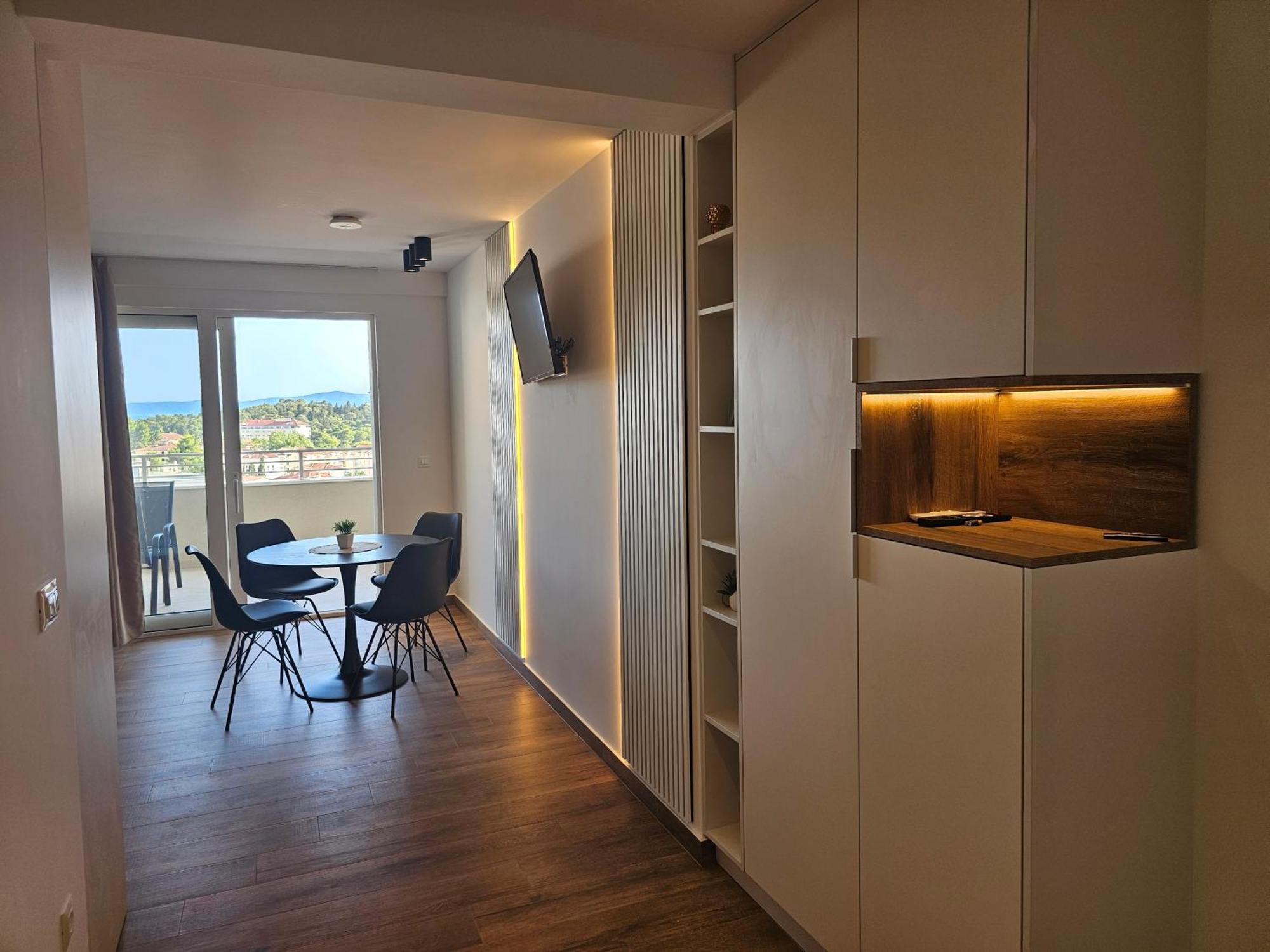 Apartmani Sole Макарска Екстериор снимка