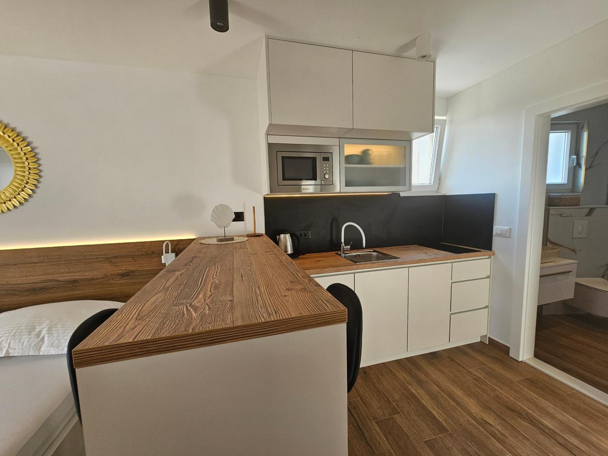 Apartmani Sole Макарска Екстериор снимка